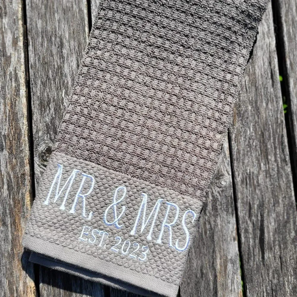 Mr & Mrs embroidered kitchen towel wedding gift 2023 Brand New